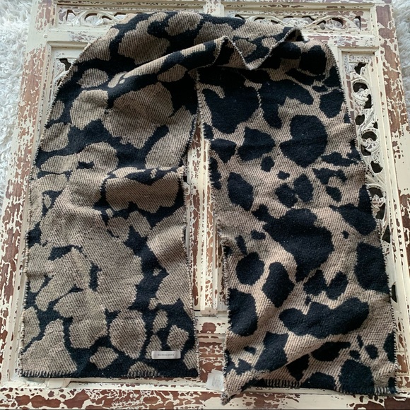 Burberry Accessories - Burberry Wool Cashmere Scarf
